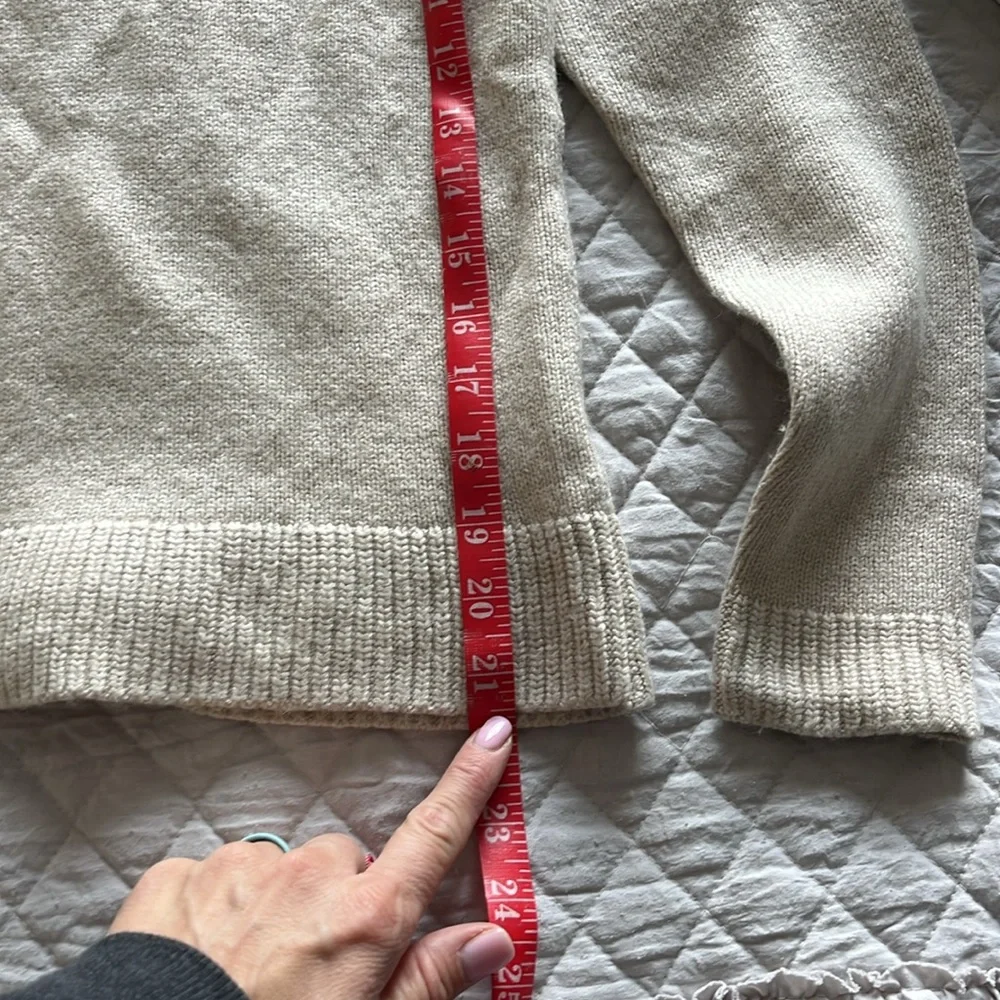 J. Crew// Wool Blend Sweater• size medium•